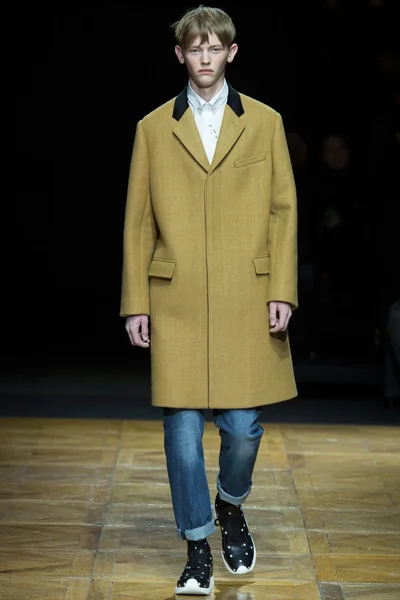 Look 33